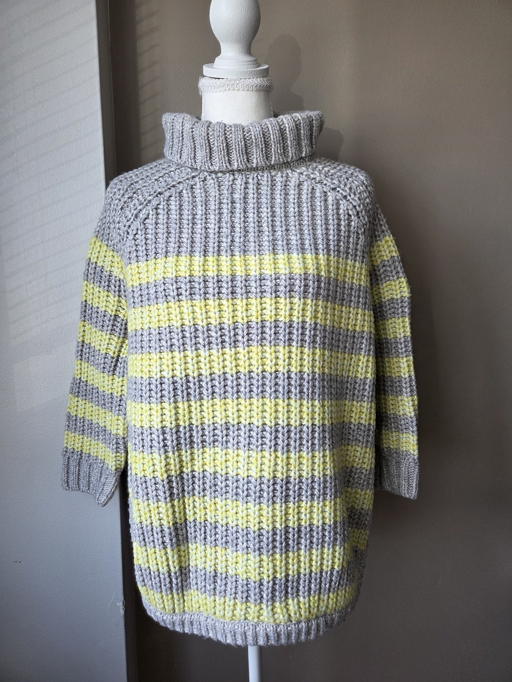 Victoria’s Secret S/P Chunky Cotton Wool Turtleneck Striped Sweater Gray Yellow